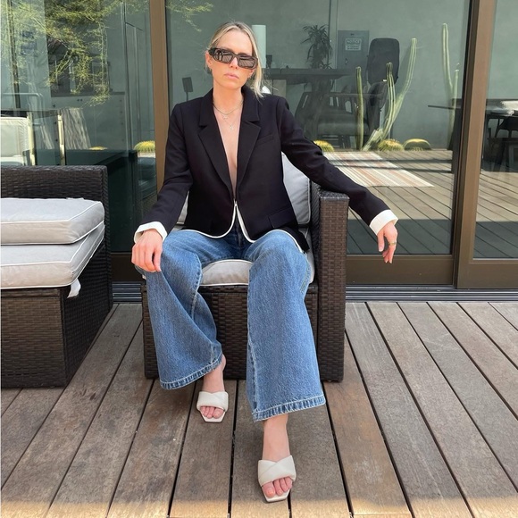 Favorite Daughter Black and White ‘The Kelly Blazer’ - Picture 5 of 6